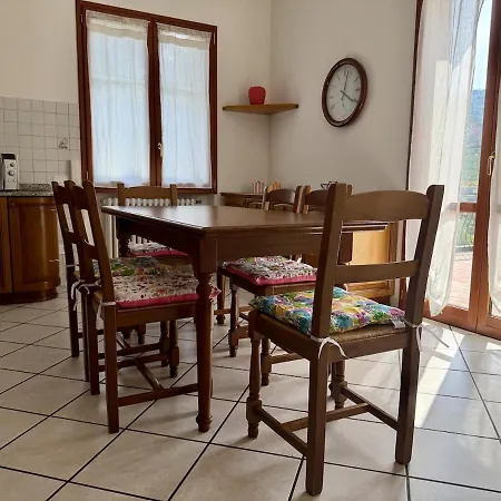 Host4u - Beautiful With 3 Bedrooms In شقة